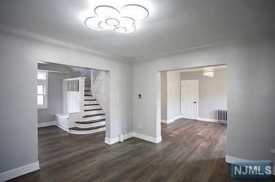 76 Vermont Ave, Newark NJ  07106-2033 exterior