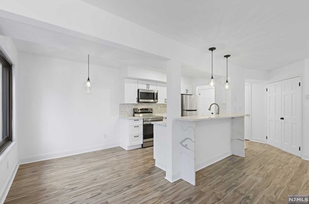 1459 John St, West Fort Lee NJ  07024-2564 exterior