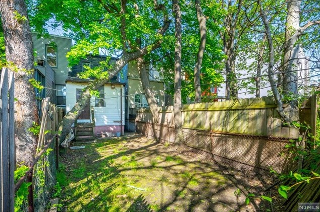 73 Virginia Ave, Jersey City NJ  07304-2219 exterior