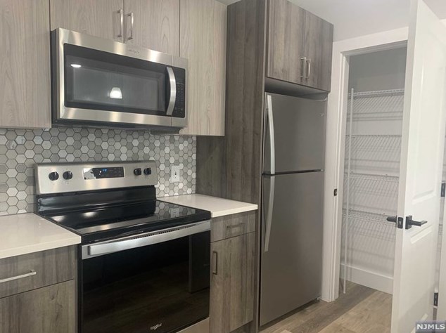 50-56 Norfolk St, Newark NJ  07103-3228 exterior