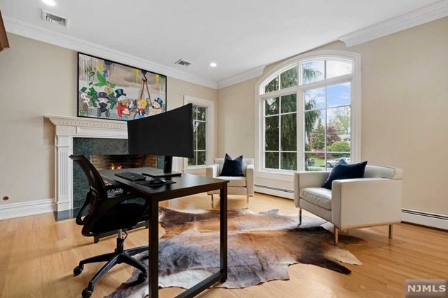 101 Essex Dr, Tenafly NJ  07670-2331 exterior