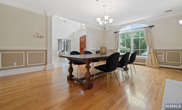 101 Essex Dr, Tenafly NJ  07670-2331 exterior