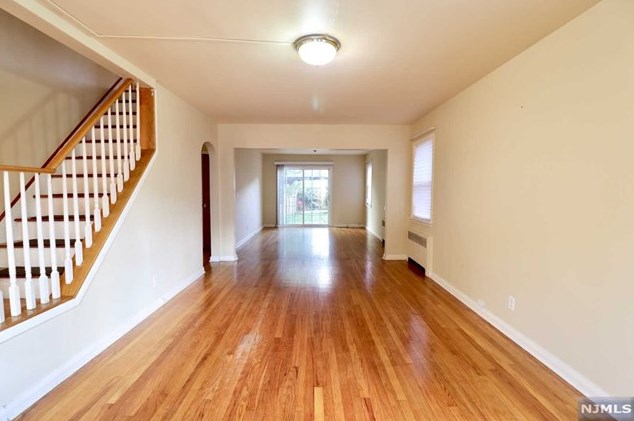 117 2nd St, Clifton NJ  07011-3301 exterior