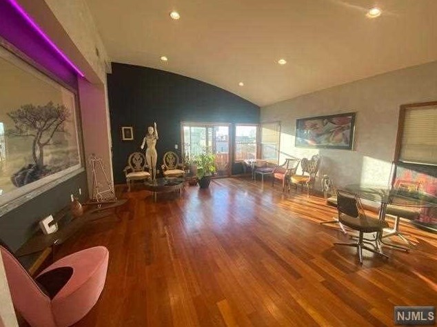 6300 Jefferson St, West New York NJ  07093-5333 exterior