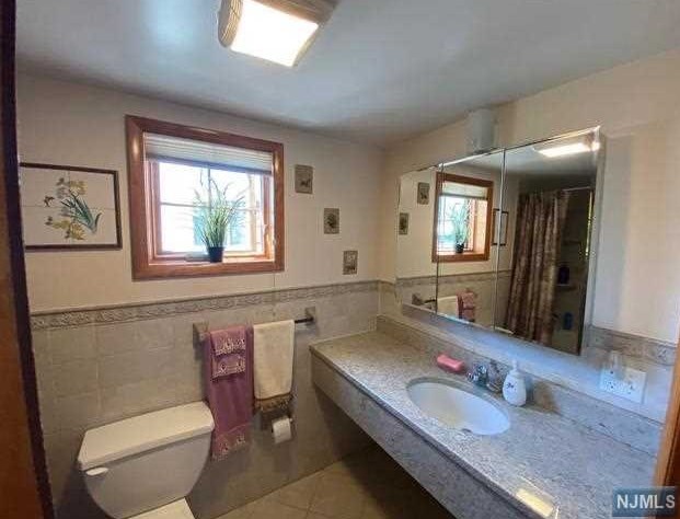 6300 Jefferson St, West New York NJ  07093-5333 exterior