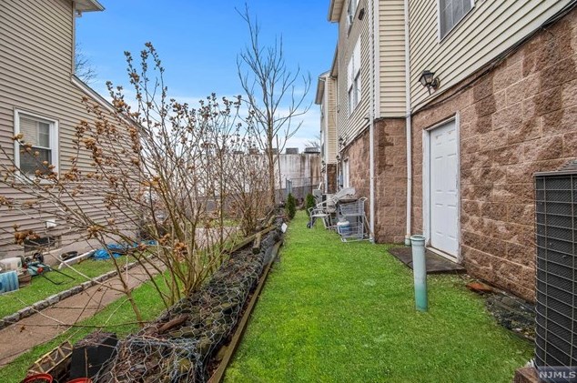 123 24th St, Paterson NJ  07514-2164 exterior