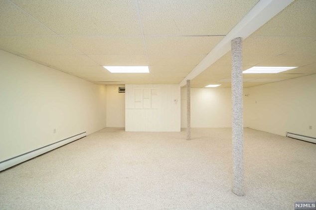 255 Pascack Rd, Paramus NJ  07652-4237 exterior