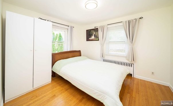 255 Pascack Rd, Paramus NJ  07652-4237 exterior