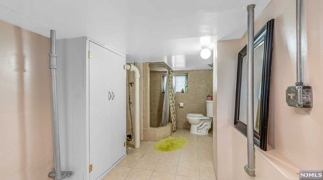 150 Eastern Way, Rutherford NJ  07070-2502 exterior