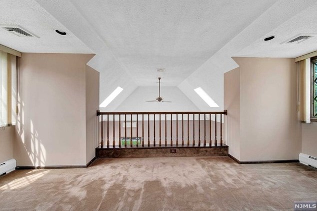 23 Bohnert Pl, Waldwick NJ  07463-1529 exterior