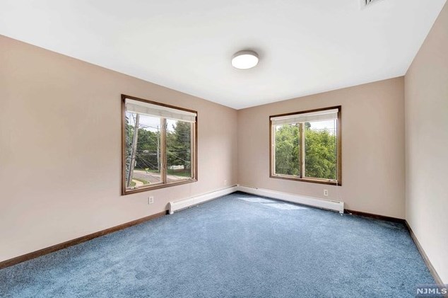 23 Bohnert Pl, Waldwick NJ  07463-1529 exterior