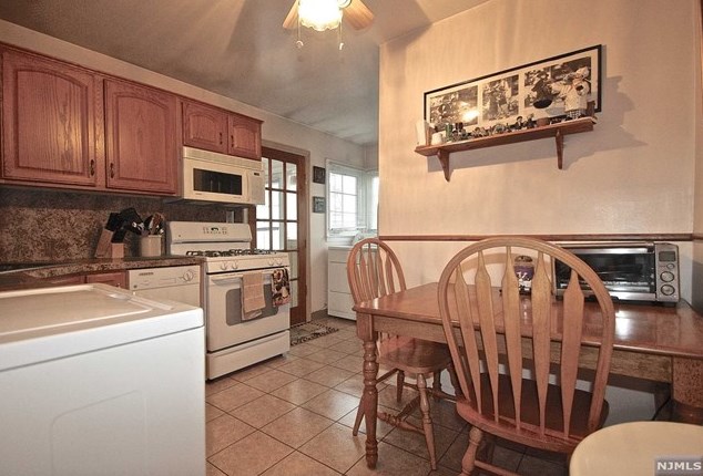 309 President St, Saddle Brook NJ  07663-6337 exterior