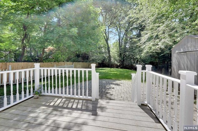 23 Schumacher Ave, Hillsdale NJ  07642-2407 exterior