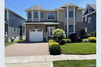 122 Madison Street - Photo 1