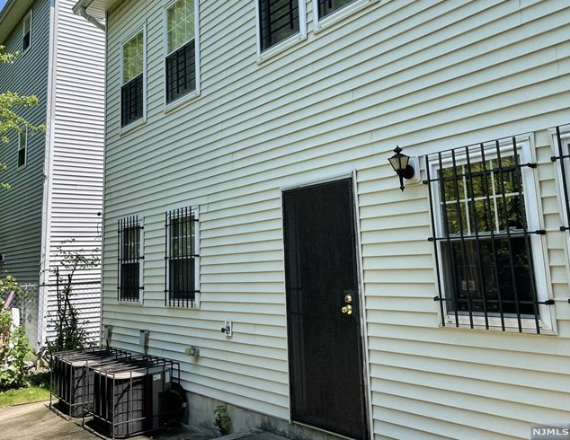 623 19th St, Newark NJ 07103-1321 exterior