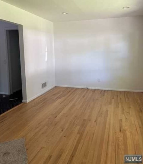 336 Ellen Pl, Paramus NJ  07652-5506 exterior