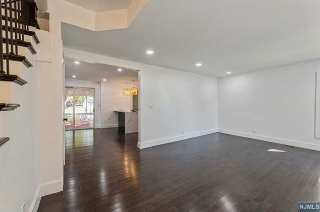 22 Orchard St, Hillsdale NJ  07642-2013 exterior