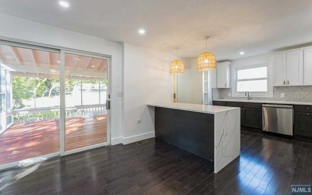 22 Orchard St, Hillsdale NJ  07642-2013 exterior