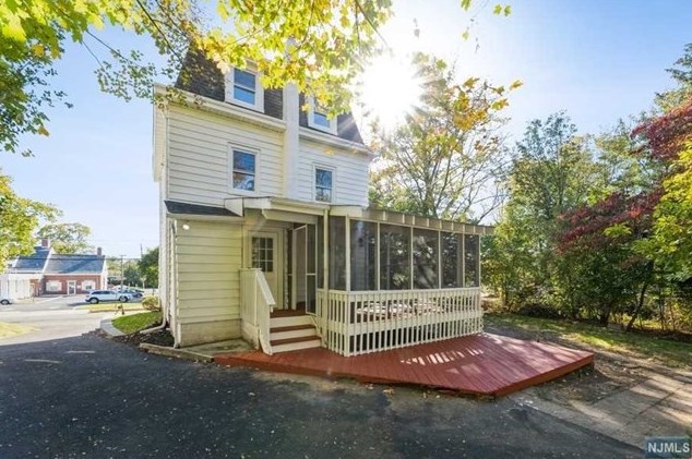 22 Orchard St, Hillsdale NJ  07642-2013 exterior