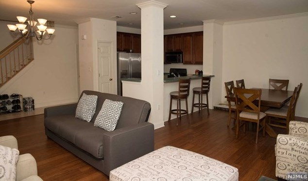 176 Riverwalk Way, Clifton NJ  07014-1731 exterior