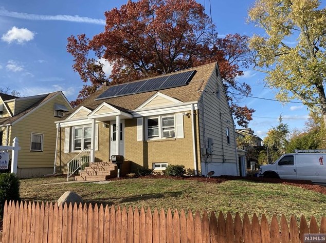 25 Morgan St, Bergenfield NJ 07621-3508 exterior