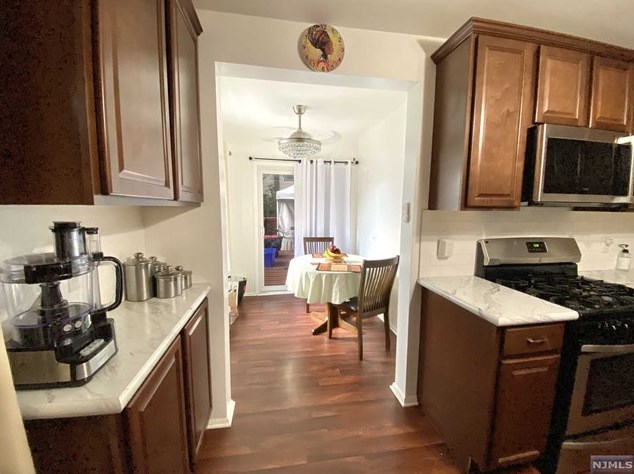 25 Morgan St, Bergenfield NJ 07621-3508 exterior