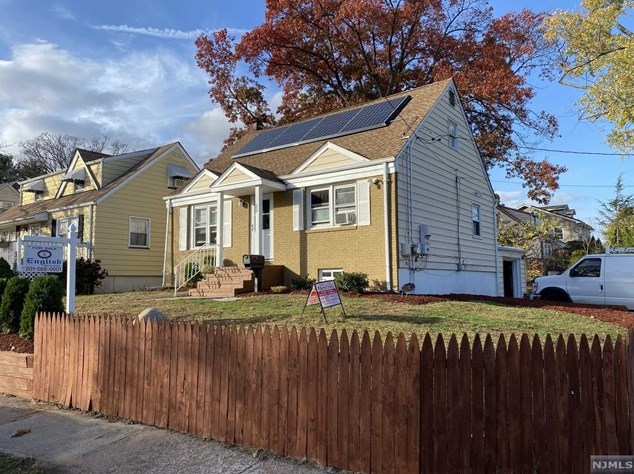 25 Morgan St, Bergenfield NJ 07621-3508 exterior