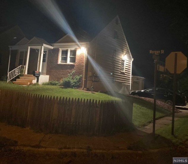 25 Morgan St, Bergenfield NJ 07621-3508 exterior