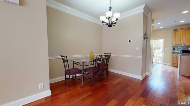70 Osprey Ct, Secaucus NJ  07094-2934 exterior