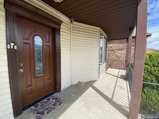 24 Charles St, Lodi NJ  07644-1550 exterior