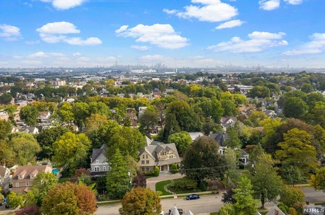 181 Montross Ave, Rutherford NJ  07070-1610 exterior