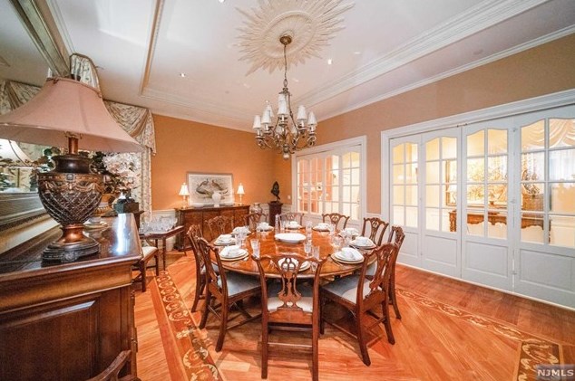 181 Montross Ave, Rutherford NJ  07070-1610 exterior