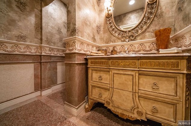 181 Montross Ave, Rutherford NJ  07070-1610 exterior