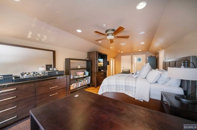 181 Montross Ave, Rutherford NJ  07070-1610 exterior