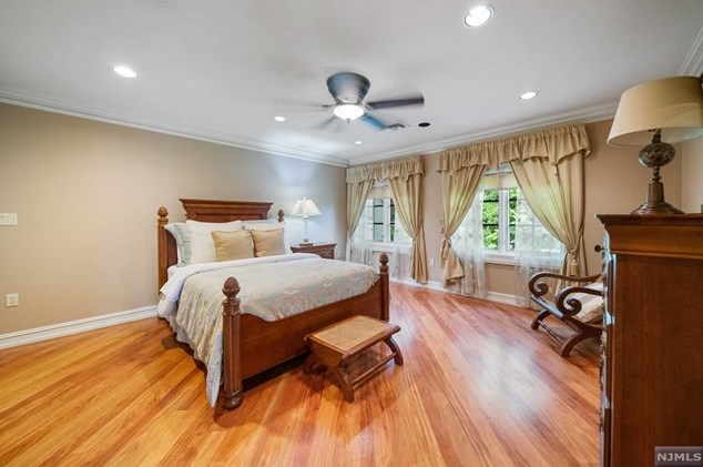 181 Montross Ave, Rutherford NJ  07070-1610 exterior