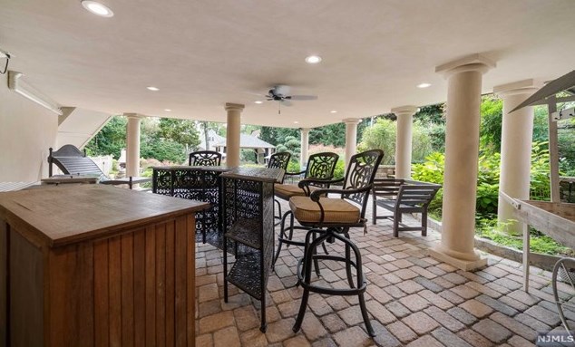 181 Montross Ave, Rutherford NJ  07070-1610 exterior