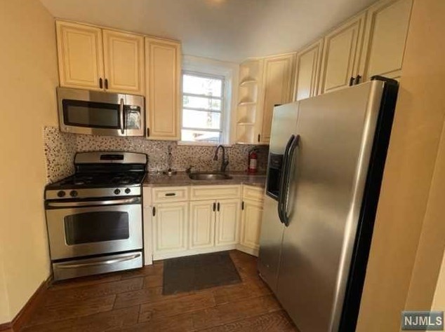 31 Hamilton Ave, Clifton NJ  07011-1219 exterior