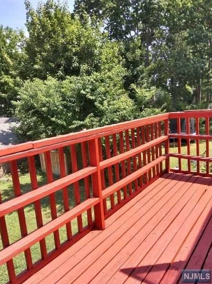 297 Tom Hunter Rd, West Fort Lee NJ  07024-5301 exterior