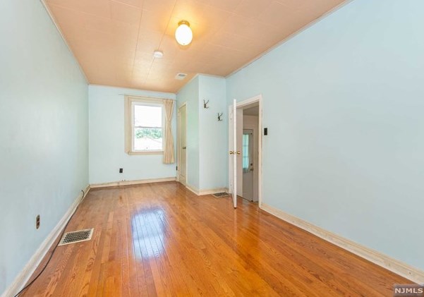 99 Chesapeake Ave, Lake Hiawatha NJ  07034-1715 exterior