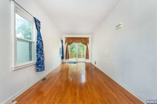 99 Chesapeake Ave, Lake Hiawatha NJ  07034-1715 exterior