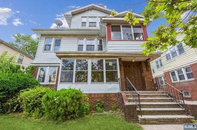 110 Vassar Ave, Newark NJ  07112-2249 exterior