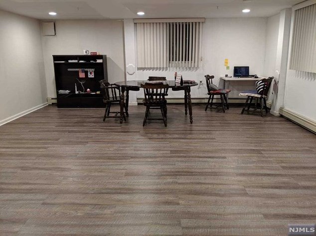 2401 Rossett St, West Fort Lee NJ  07024-3914 exterior