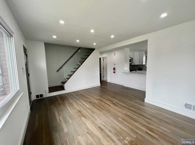 65 Nedellec Dr, Saddle Brook NJ  07663-4505 exterior