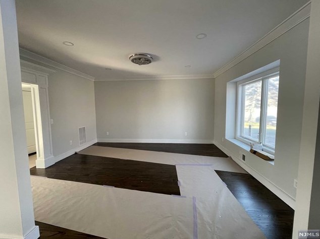 109 Hartland Ave, Emerson NJ  07630-1209 exterior