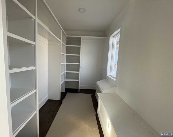 109 Hartland Ave, Emerson NJ  07630-1209 exterior