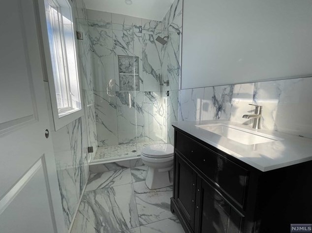 109 Hartland Ave, Emerson NJ  07630-1209 exterior