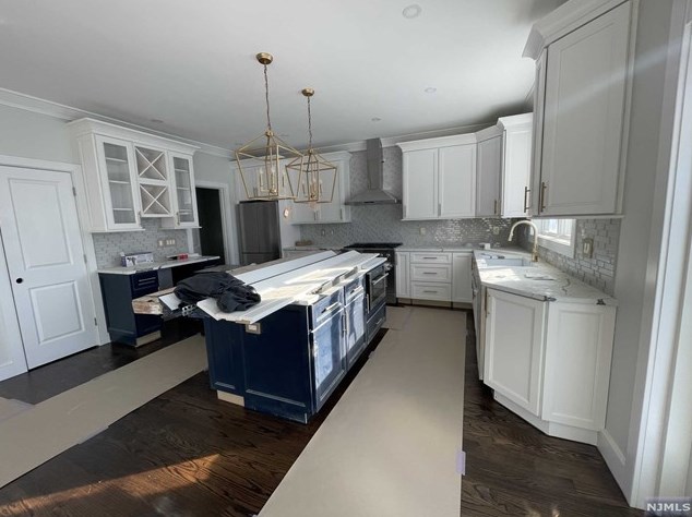 109 Hartland Ave, Emerson NJ  07630-1209 exterior