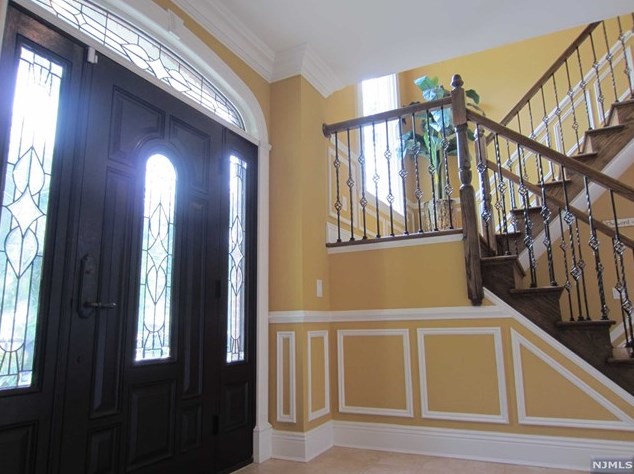 5 Joyce Rd, Tenafly NJ  07670-2505 exterior