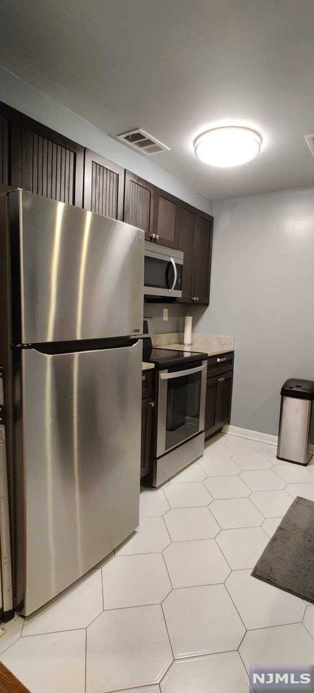 364 Palisade Ave, Cliffside Park NJ  07010-2778 exterior