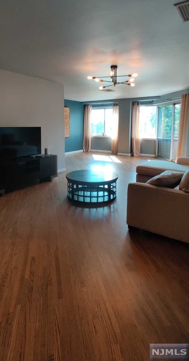 364 Palisade Ave, Cliffside Park NJ  07010-2778 exterior